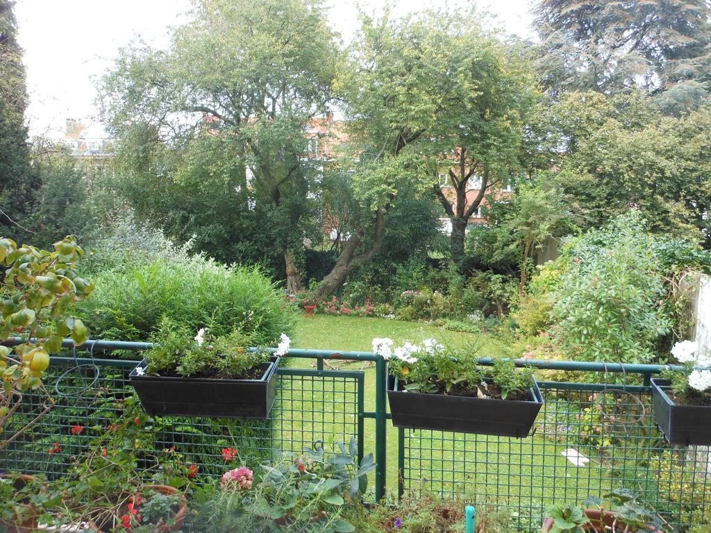 B&B Capitaine Piret Woluwe-Saint-Lambert Buitenkant foto